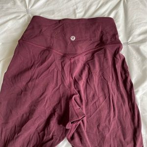 Lululemon aligns joggers